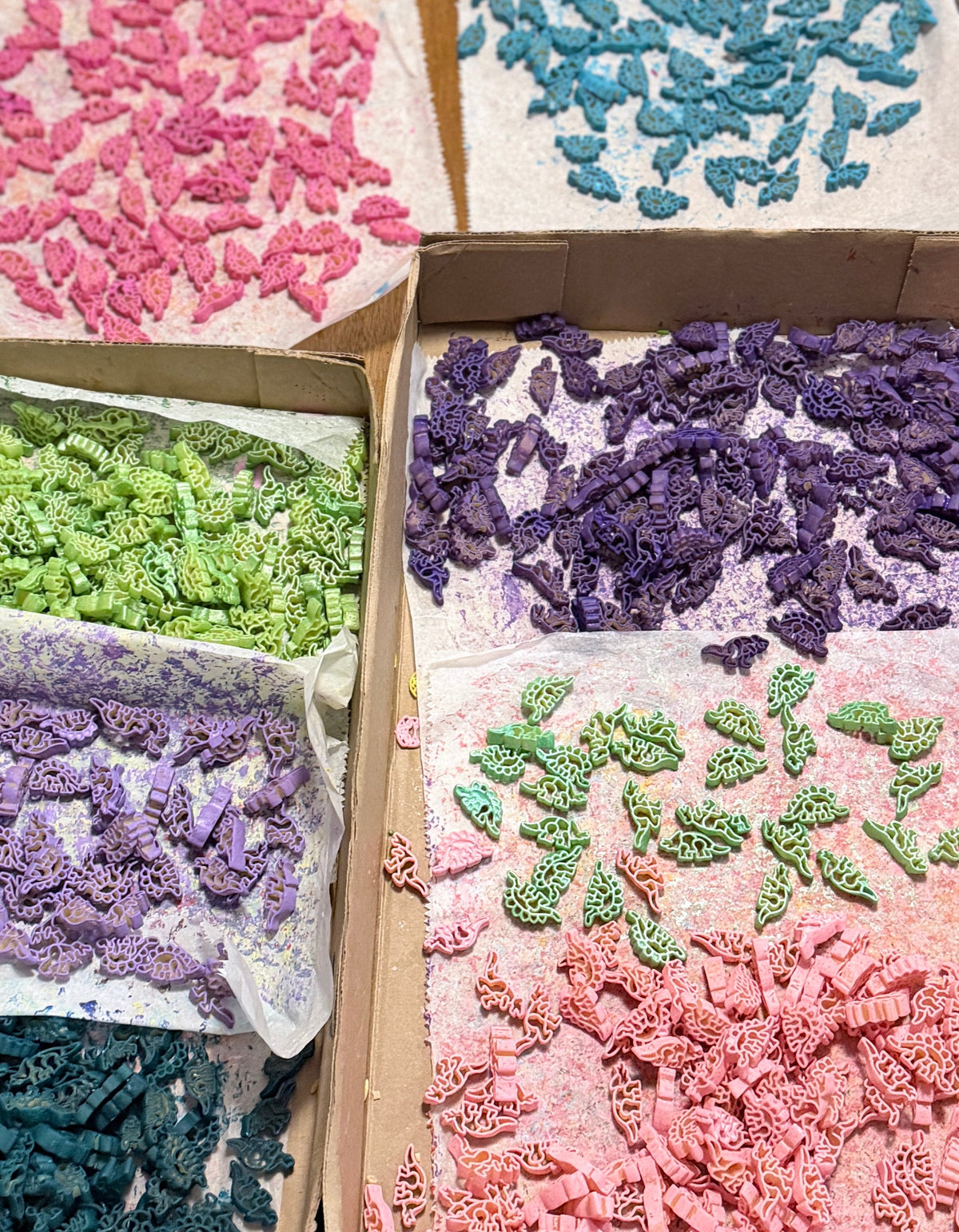 Dinosaur Party Sensory Base | Pour & Play Sensory Bin Base