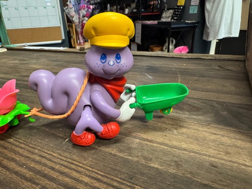 Berry Busy Bug Train - Strawberry shortcake